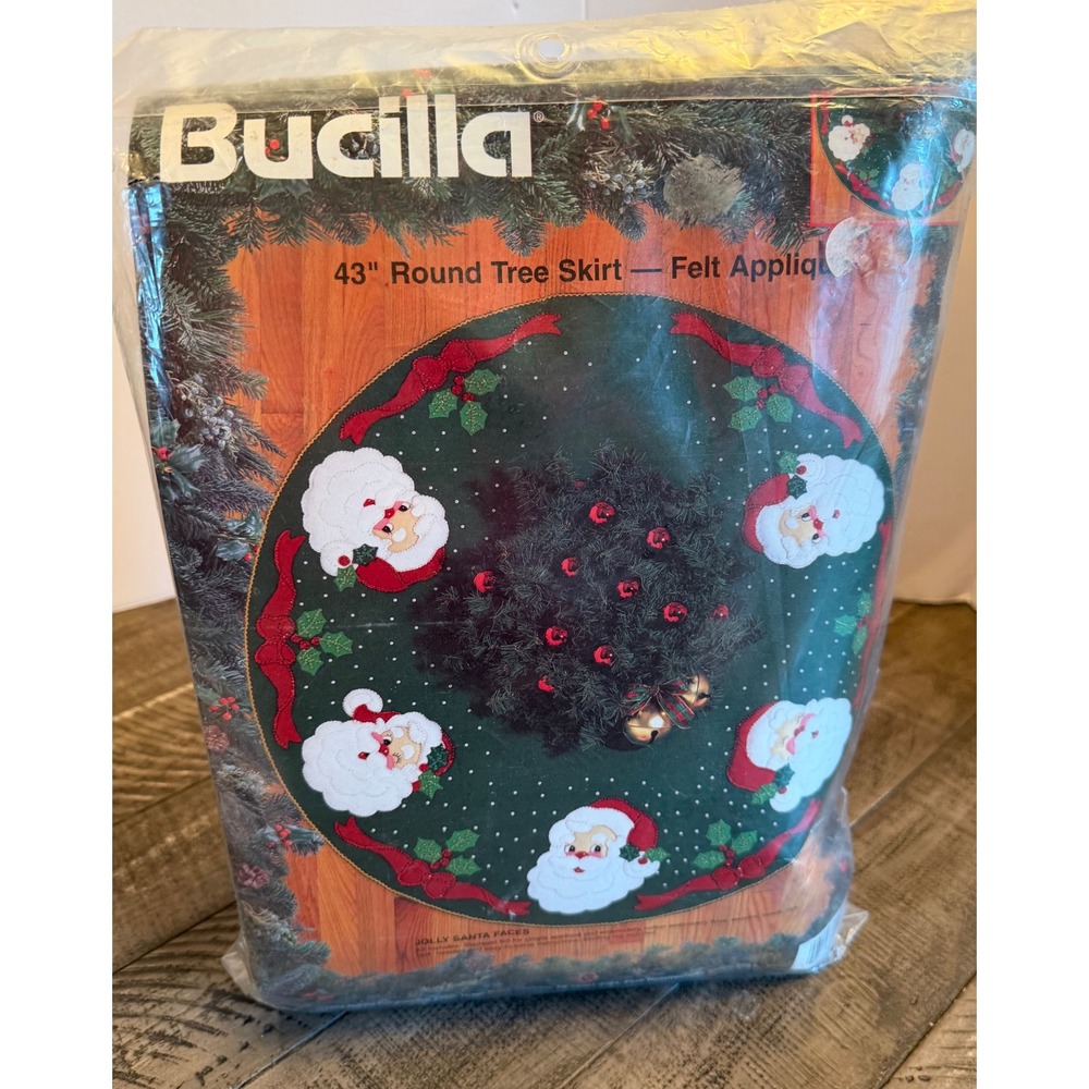 Bucilla Jolly Santa Faces Tree Skirt Kit Felt Green Vintage 1994 Christmas